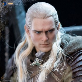 Legolas at Helm's Deep Lord of the Rings: The Two Towers 1/6 Action Figure by Asmus Collectible Toys